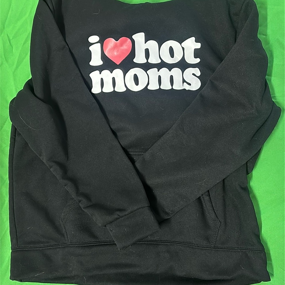 I love hot moms hoodie